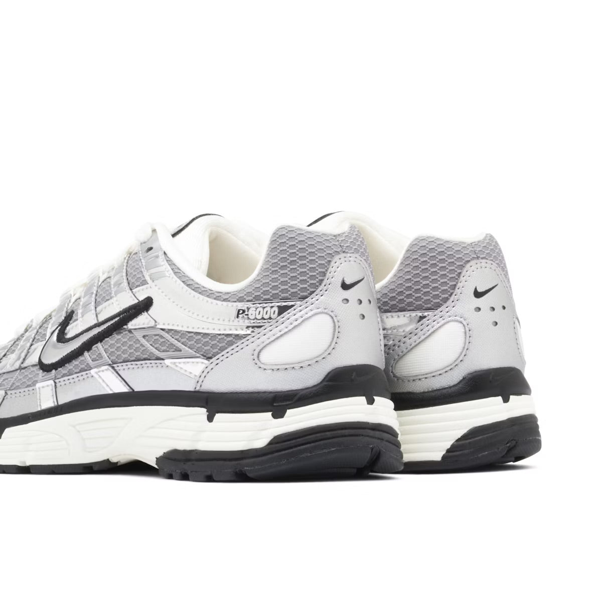 NIKE P-6000 METALLIC SILVER