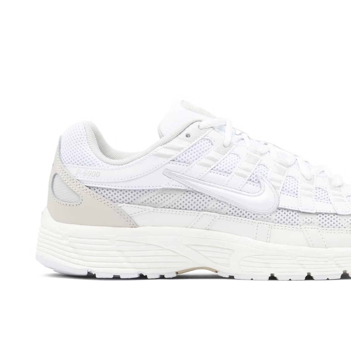 NIKE P-6000 WHITE SAIL VAST GREY